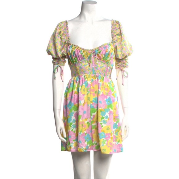 Floral Puff-Sleeve Babydoll Dress in Pastel Pink - Picture 4 of 5